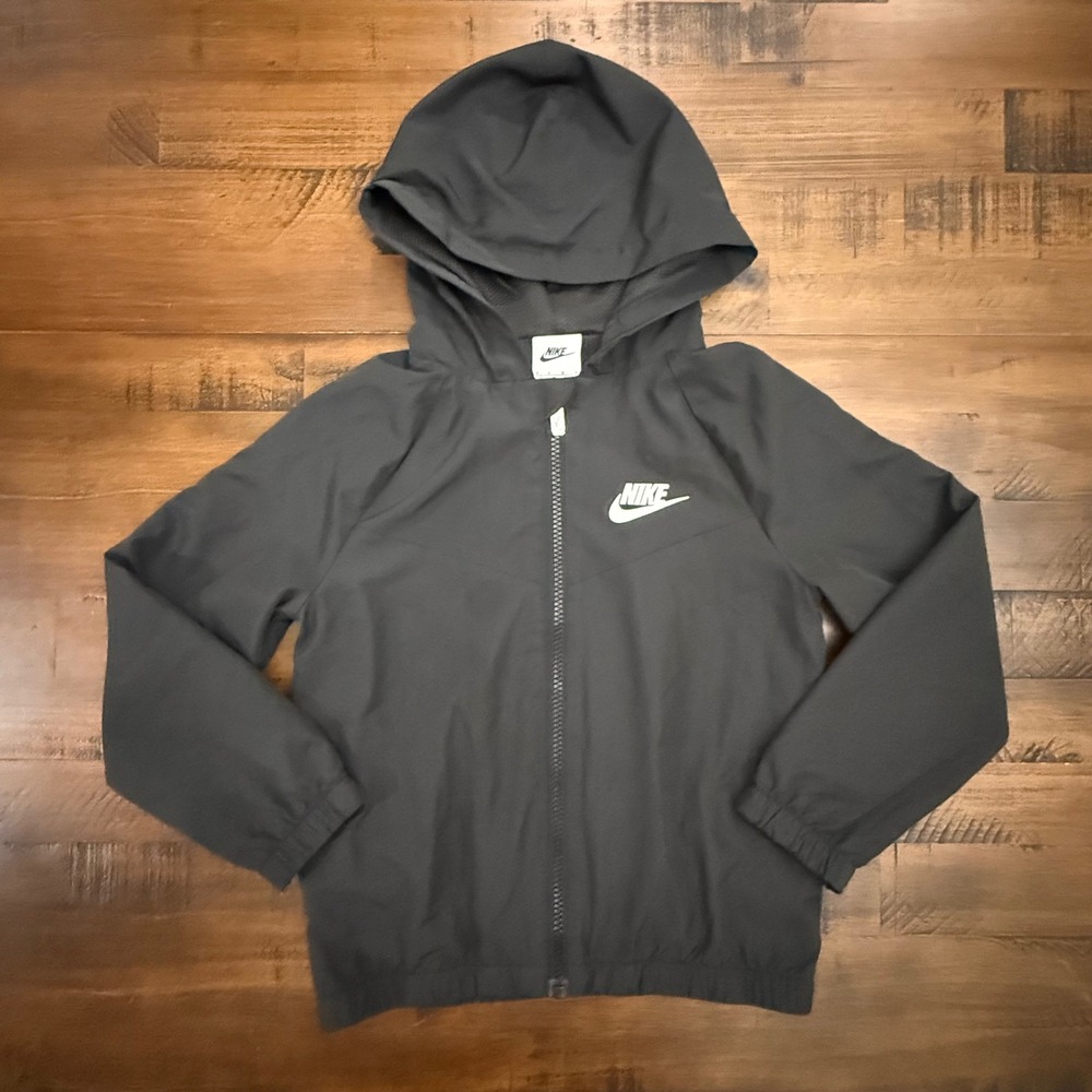 Nike Windrunner Jacket Kids Youth Black Full Zip Lightweight Hooded Size 7